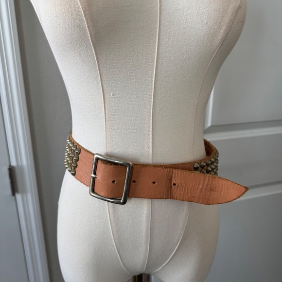 Calleen Cordero Studded Leather Brass Belt Sz 32 - Picture 4 of 5
